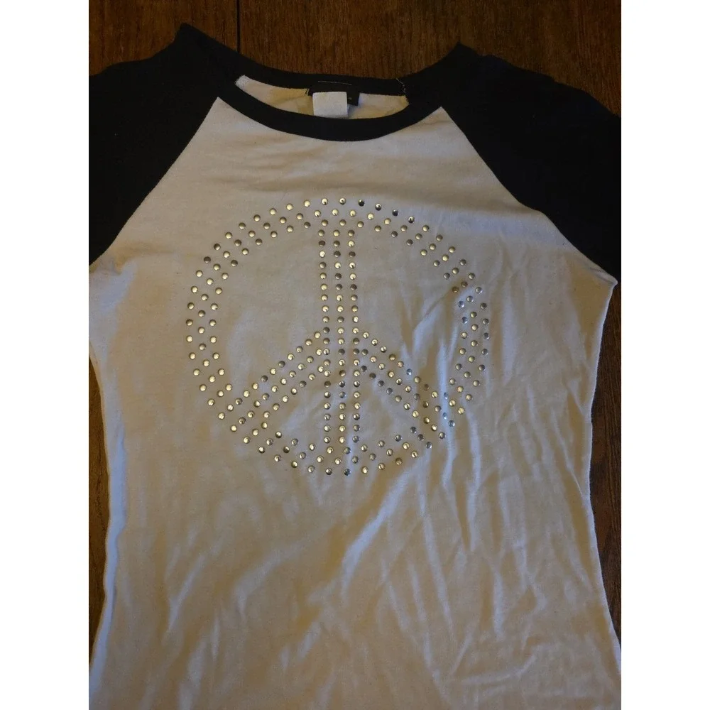 Rue 21 Y2K Grunge t shirt 3/4 Sleeve Rhinestone Peace Shirt Size Large USA Made - Picture 6 of 6